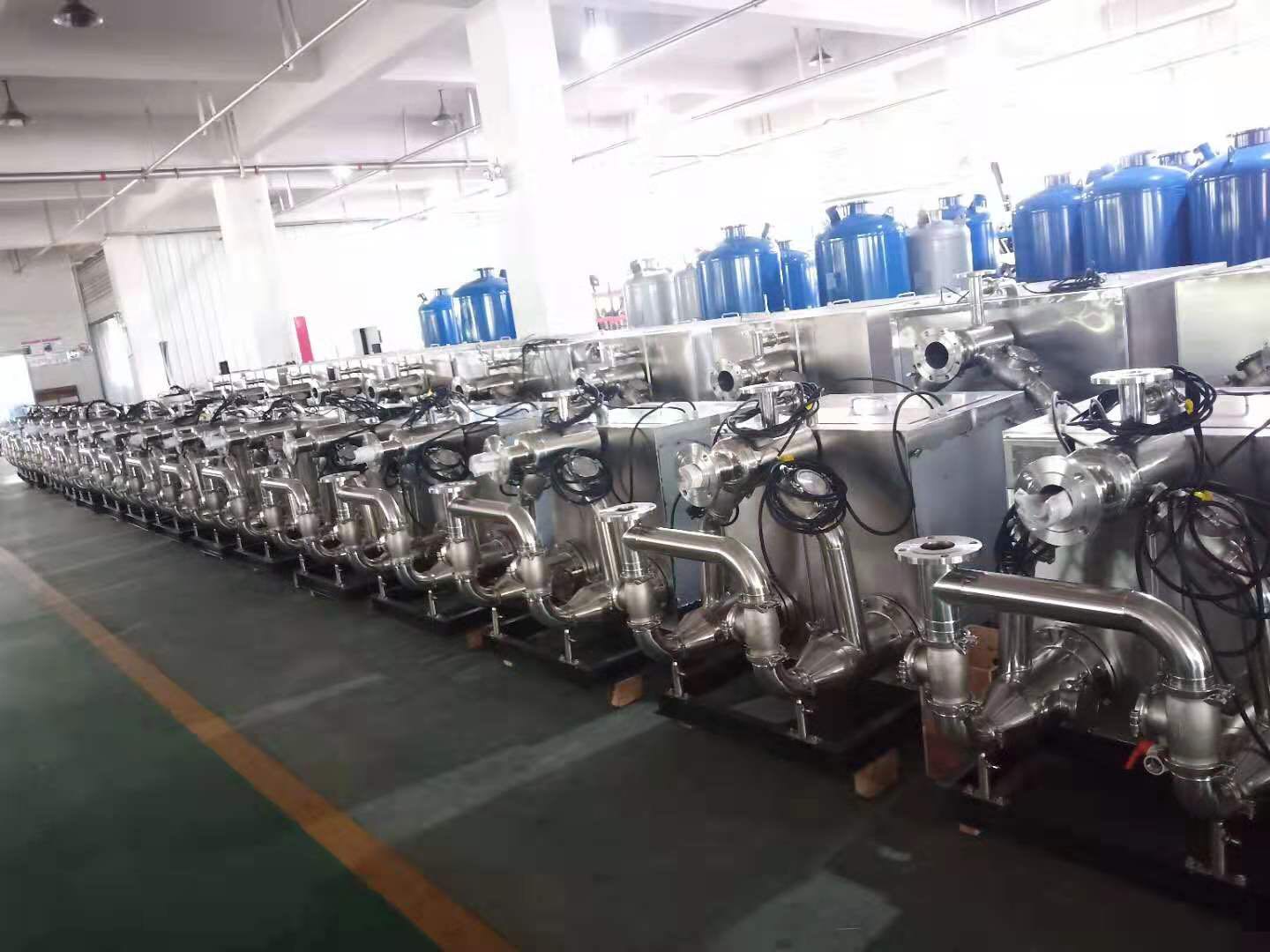 新疆庫爾勒金緣門假日酒店污水提升設備